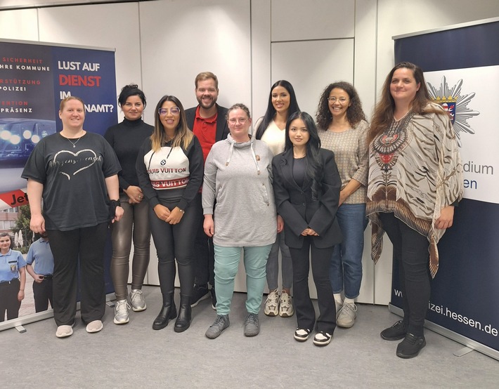 POL-DA: Südhessen: Neue Freiwillige Polizeihelferinnen und Polizeihelfer im Polizeipräsidium Südhessen ausgebildet
