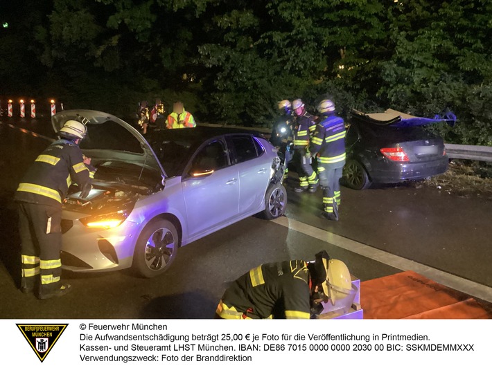 FW-M: Vier Verletzte bei Verkehrsunfall (Sendling-Westpark)