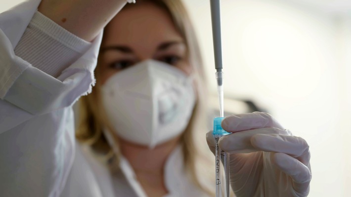 "WissenHoch2" in 3sat über Long Covid und den Vormarsch der Seuchen / Mit einer Wissenschaftsdokumentation und einer Ausgabe von "scobel" (FOTO)