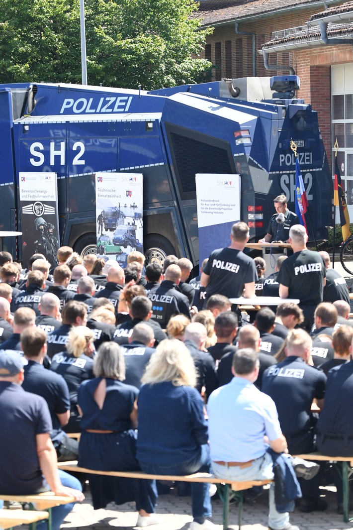 POL-SH-AFB: Jubiläumsfeier, 75-jähriges Bestehen der Bereitschaftspolizei Schleswig-Holstein