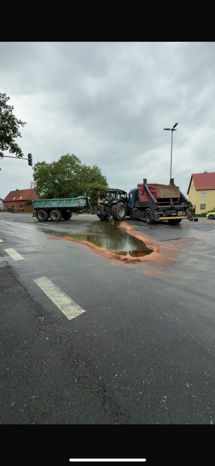 POL-HI: Verkehrsunfall nach Vorfahrtsverstoß fordert zwei Verletzte und hohen Sachschaden