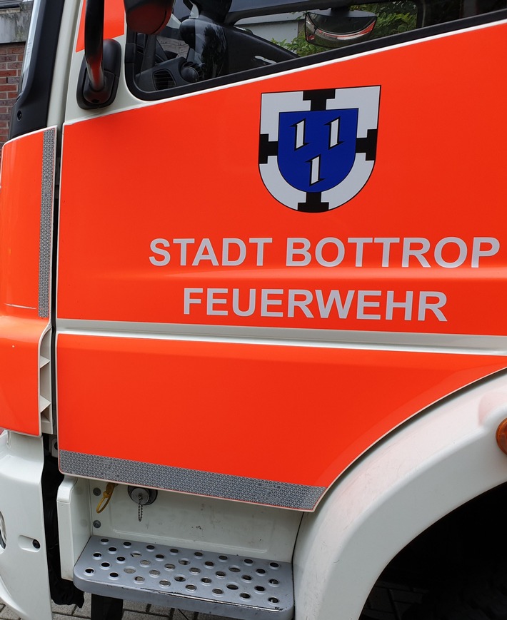 FW-BOT: Wohnungsbrand in Bottrop-Grafenwald