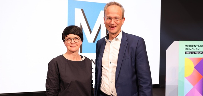 Dr. Thorsten Schmiege_Präsident BLM_Nicole Glatzmaier_CFOCOO RTLZWEI - (C) Medientage München.jpg