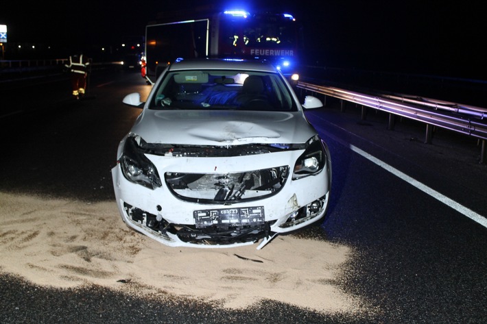 POL-PDNW: Polizeiautobahnstation Ruchheim - Verkehrsunfall verursacht Vollsperrung auf BAB 6