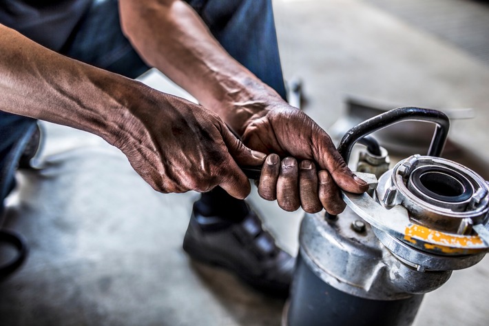 "empowering people. Award 2015" gestartet: Siemens Stiftung sucht technische Lösungen zur Verbesserung der Grundversorgung in Entwicklungsregionen