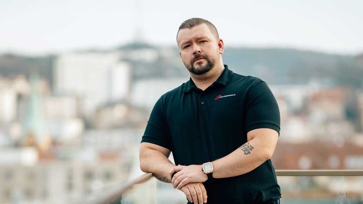 Florian Feit von Strom-Distributor.io: Geprüfte Portfolios, finanzielle Stabilität, klare Prozesse – so benötigen Anbieter im Energievertrieb endlich keine Versorgerprojekte mehr