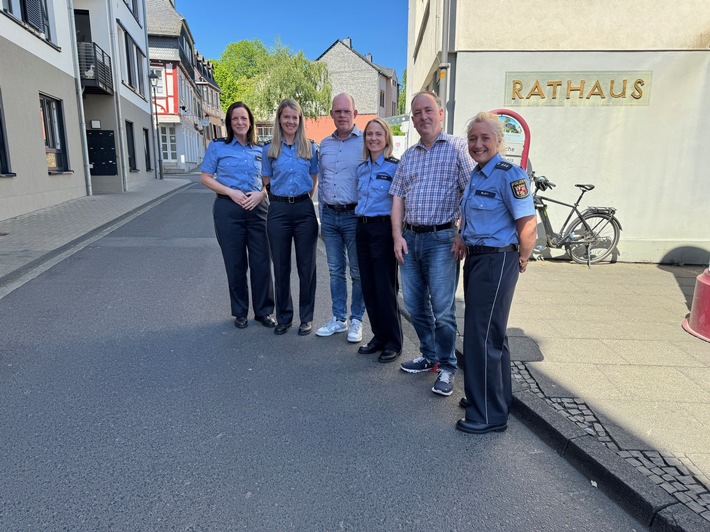 POL-PDKO: Antrittsbesuch des neuen Bezirksdienstes: Polizei Simmern und Verbandsgemeinde Kastellaun setzen auf Bürgernähe