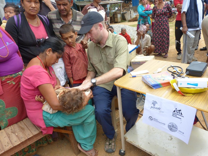 Erdbeben Nepal: Flughafen wird zum Nadelöhr / Große Herausforderungen in der Nothilfe für Mitglieder des Bündnisses Aktion Deutschland Hilft