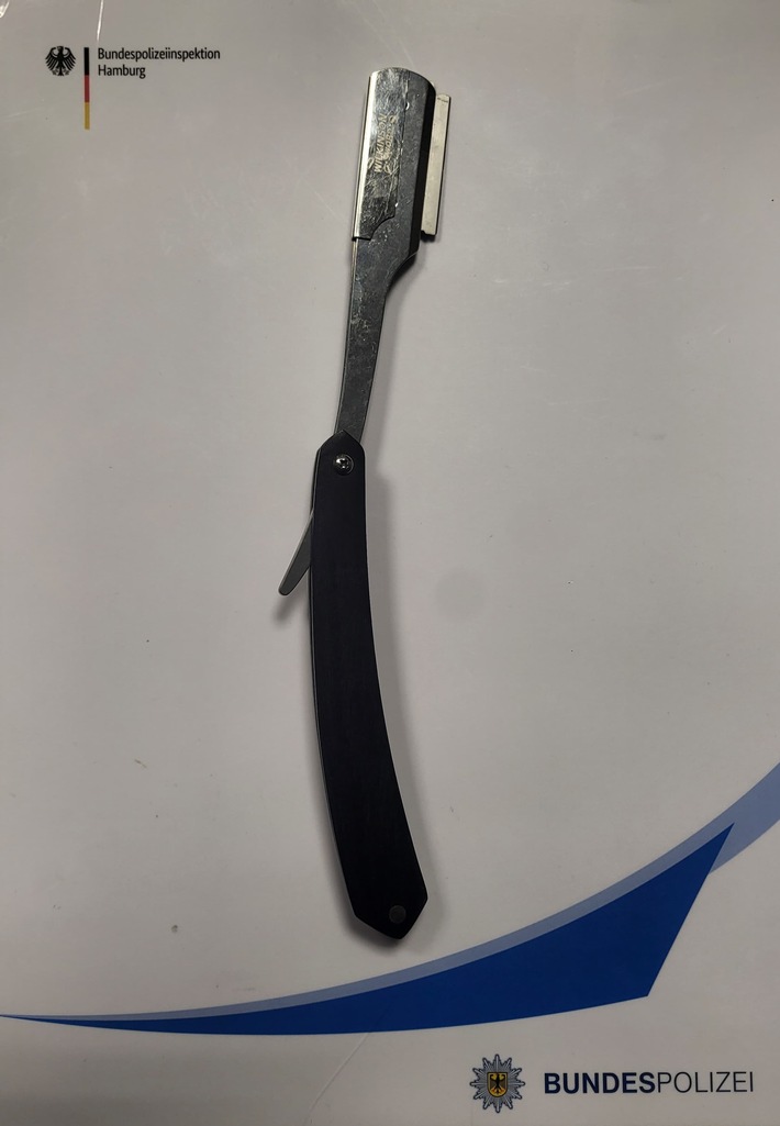 BPOL-HH: Alkoholisierter Aggressor bedroht Fahrgast (m.89) mit einem Rasiermesser in Hamburger S-Bahn - Vorläufige Festnahme durch Bundespolizei-