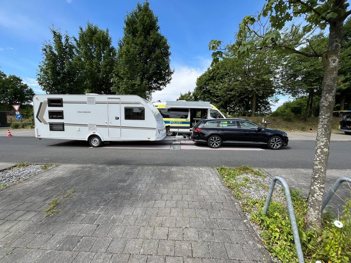 POL-ME: Polizei schickt Camper auf die Waage - 2603022