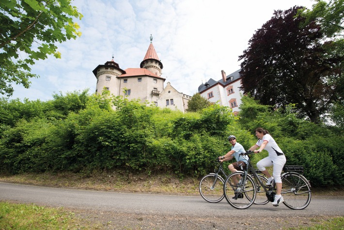 Radfahrer-Veste-Heldburg-©-Initiative Rodachtal e.V.-Rainer Brabec.jpg