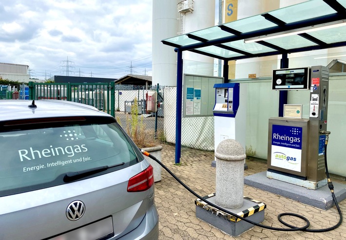 Autogas: &quot;Unterschätzter Hoffnungsträger der Verkehrswende&quot; / Energieversorger Rheingas und Kraftstoffsystemlieferant Prins fordern LPG zurück auf die politische Bildfläche