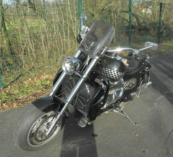 POL-DA: Rimbach: Boss Hoss mit vielen Mängeln / Motorrad mit 350 PS nach Polizeikontrolle stillgelegt