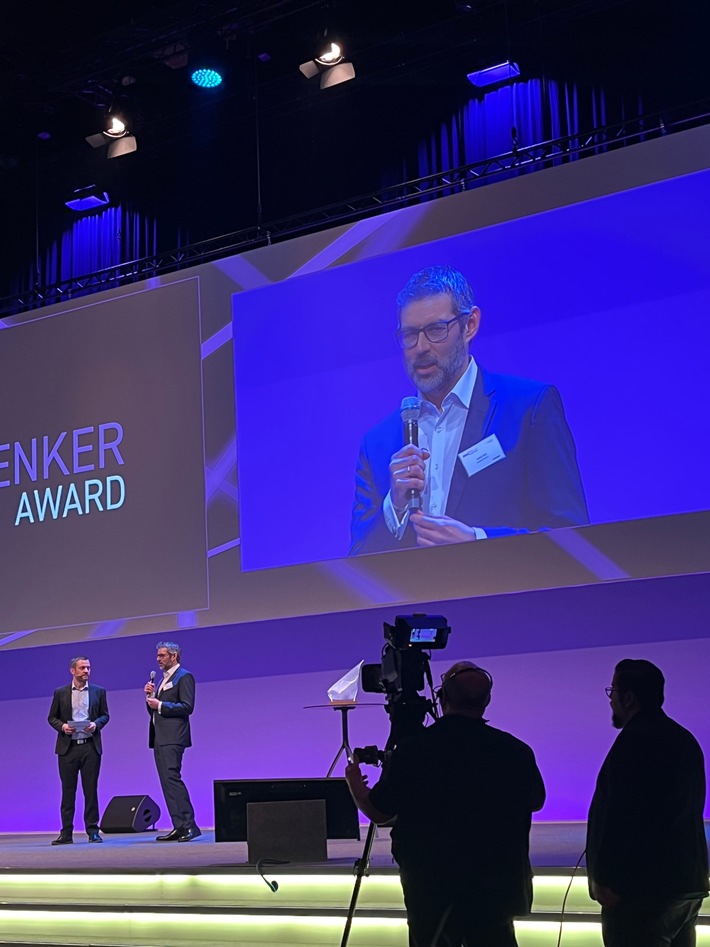 Asklepios CFO Hafid Rifi gewinnt Vordenker Award für Nachhaltigkeitsmanagement