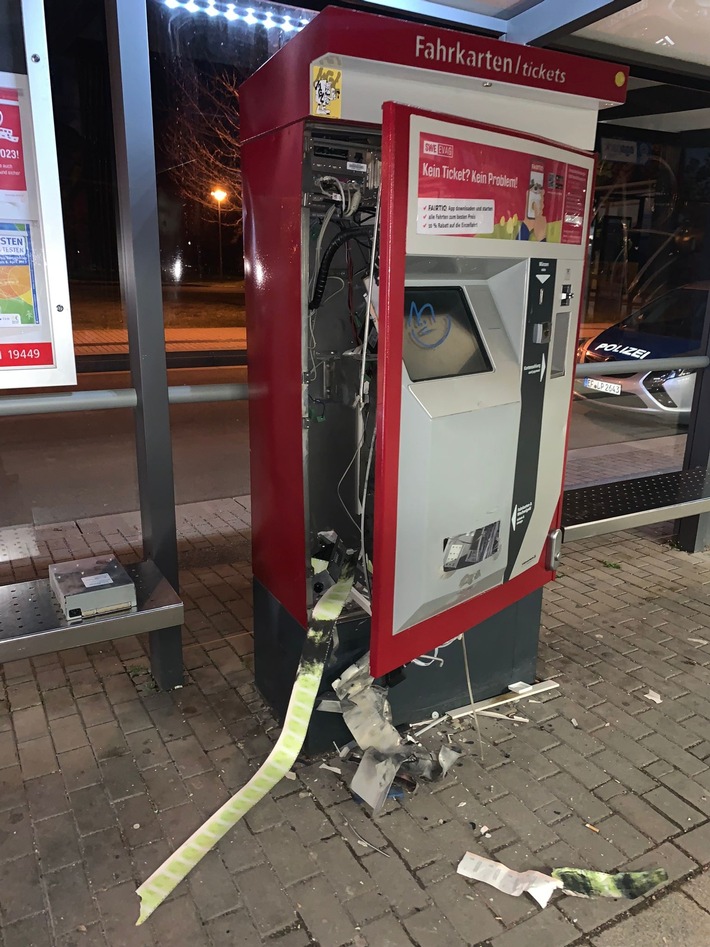 LPI-EF: Fahrkartenautomat gesprengt