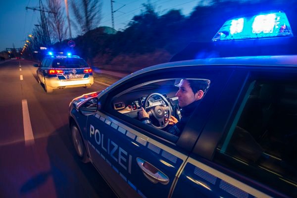 POL-REK: Radfahrer schwer verletzt- Brühl