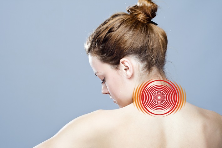 Locker bleiben: Das hilft gegen Nackenschmerzen / Jeder Zweite leidet unter schmerzhaften Verspannungen