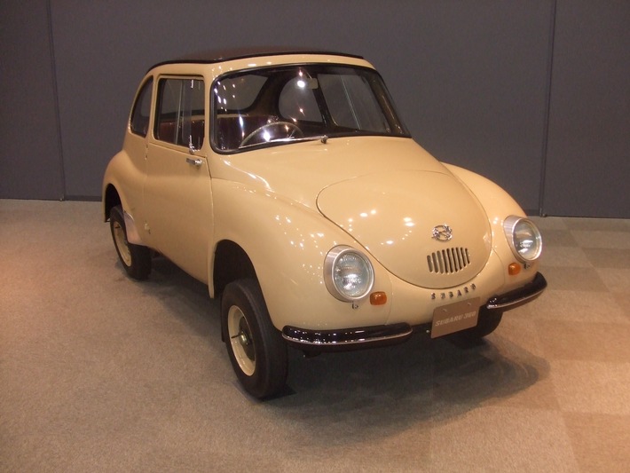 Subaru 360 Model K111 als &quot;industrielles Kulturerbe&quot; Japans ausgezeichnet