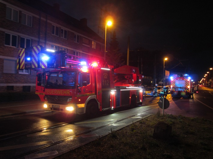 FW-MH: Gemeldeter Zimmerbrand an der Duisburger Straße.