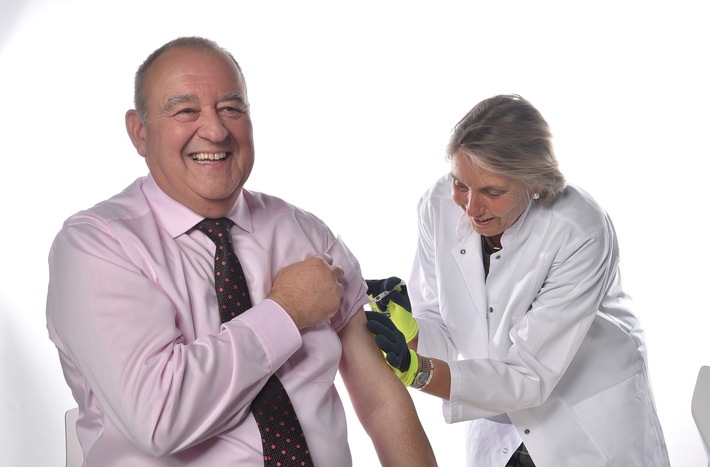 Grippe: DAV-Vorsitzender Becker ruft zur Grippe-Impfung auf und bestätigt solide Impfstoffversorgung