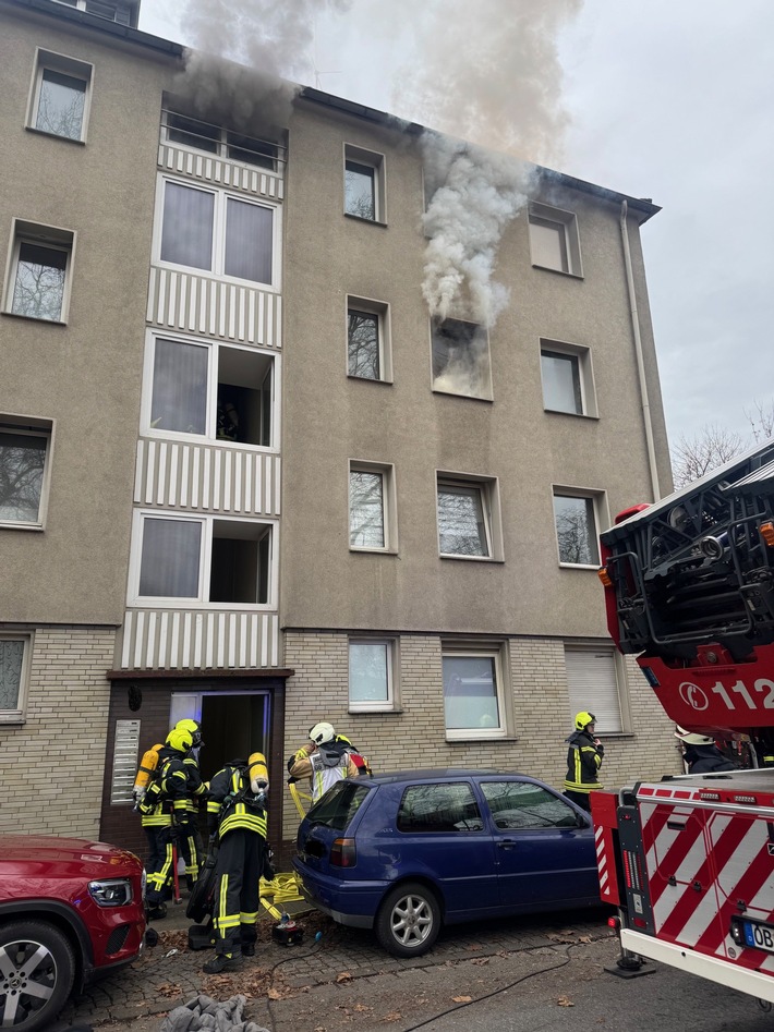 FW-OB: Wohnung bleibt nach Küchenbrand vorerst unbewohnbar