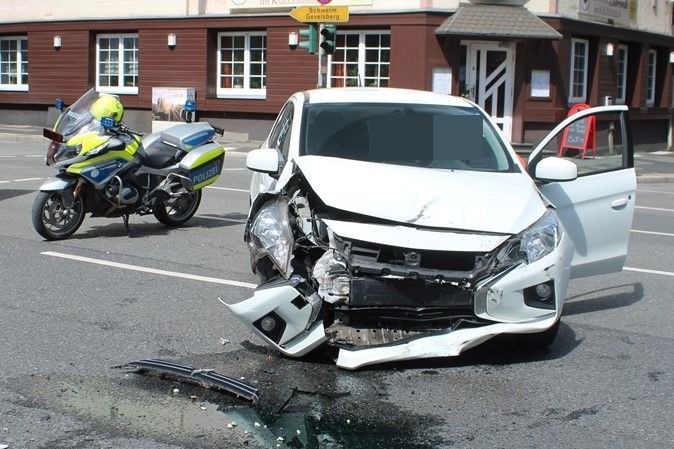 POL-HA: Ein Leichtverletzter nach Verkehrsunfall in der Innenstadt