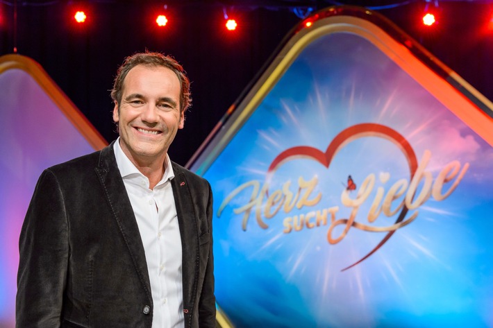 Die Mutter aller Dating-Shows kehrt zurück! Thomas Ohrner moderiert &quot;Herz sucht Liebe&quot; - ab 19. Oktober 2016, mittwochs um 20:15 Uhr bei SAT.1 Gold