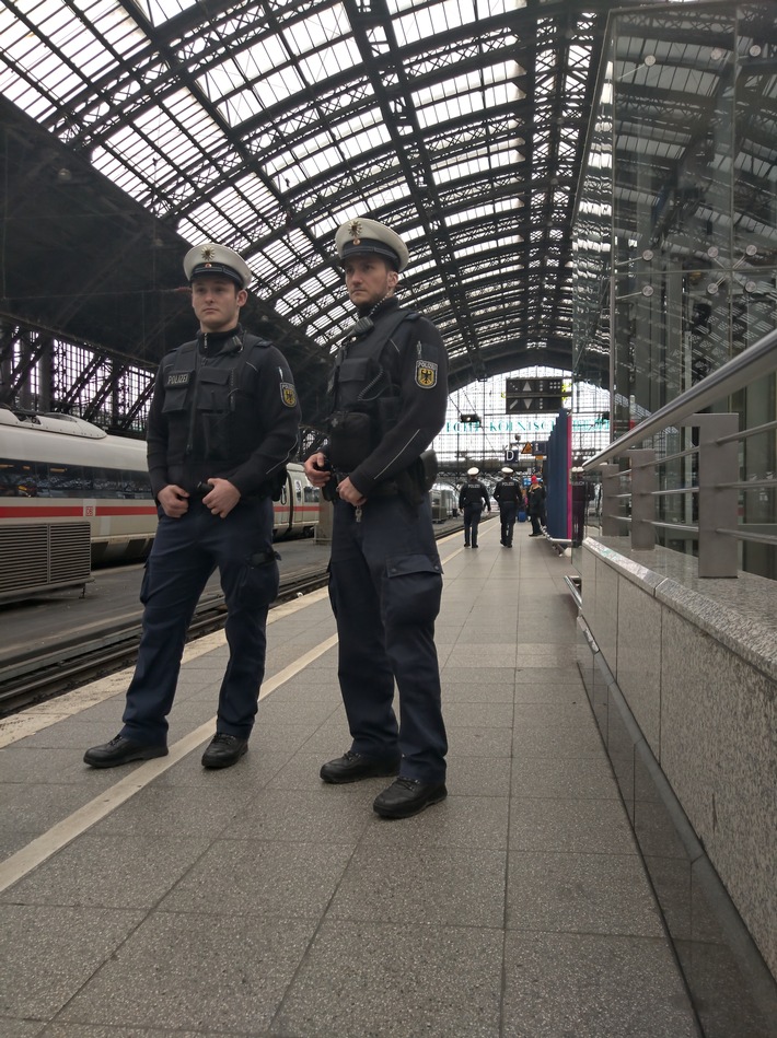 BPOL NRW: Mutmaßlicher Dieb flüchtet über Gleise; Festnahme durch Bundespolizei