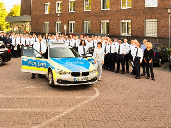 POL-DU: Duisburg: Polizeipräsidentin heißt 94 Polizisten, 269 Kommissaranwärter und vier Regierungsinspektoren herzlich Willkommen