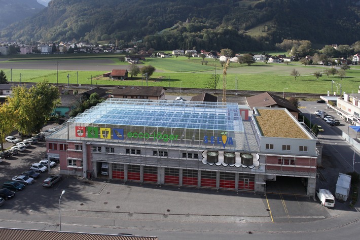 ecco-jäger errichtet größte Dachfarm der Schweiz zur klimafreundlichen Fisch- und Gemüseproduktion (BILD)