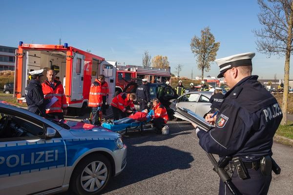 POL-REK: Kleinkraftradfahrer schwer verletzt - Bergheim