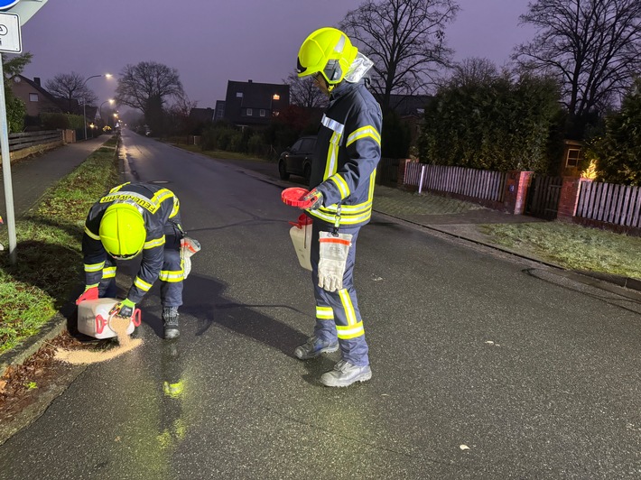 FW Flotwedel: Dieselspur sorgt für Feuerwehreinsatz in Klein Eicklingen