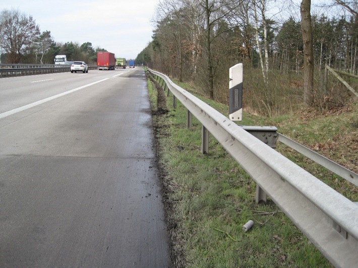 POL-DEL: Autobahnpolizei Ahlhorn: Verkehrsunfallflucht auf der Autobahn 1 im Bereich der Gemeinde Wildeshausen +++ Zeugenaufruf