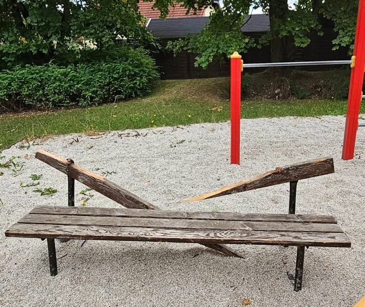 POL-PDWIL: Sachbeschädigung auf Kinderspielplatz in Gerolstein