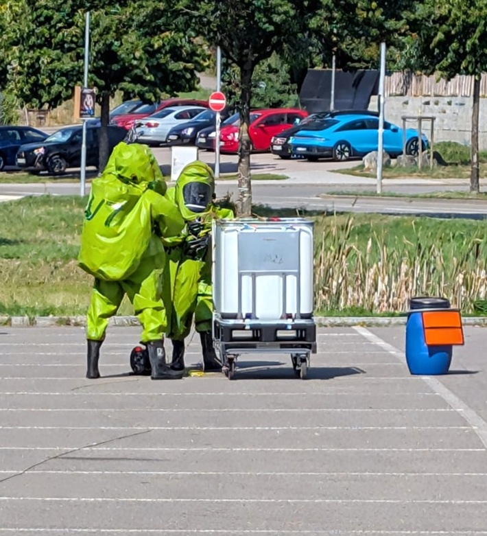FW Stockach: Gefahrstoffzug Stockach: Bereit für den Ernstfall - Intensive Übung sichert Schutz der Bevölkerung