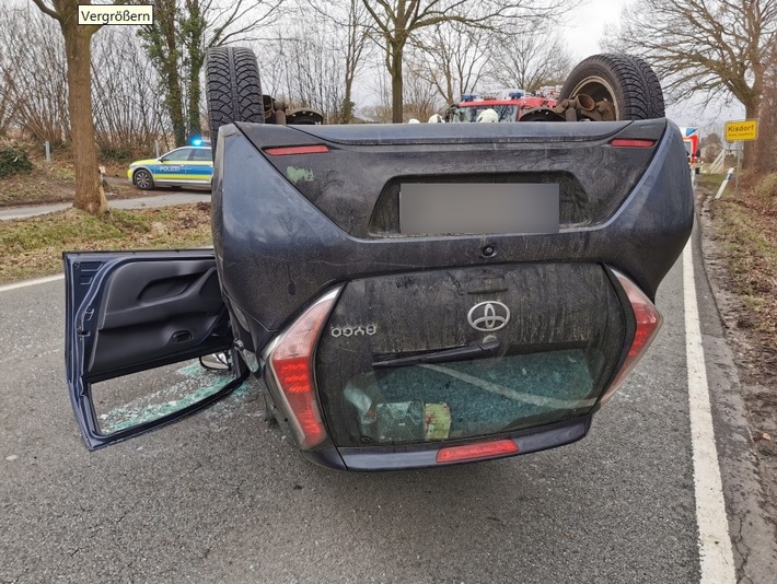 POL-SE: Kisdorf / L233 - Verkehrsunfall zwischen Pkw und Traktor - Zwei verletzte Personen