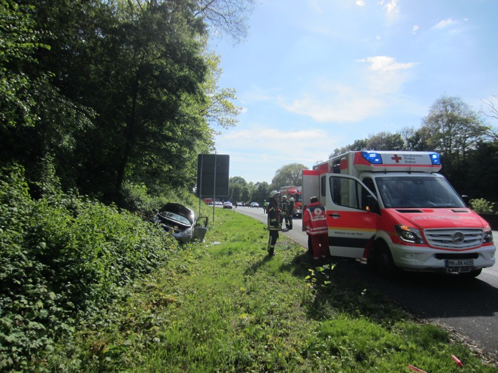 FW-MH: A40: Verkehrsunfall mit zwei Verletzten   #fwmh