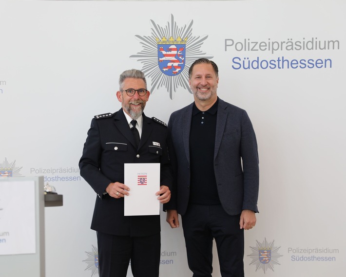 POL-OF: Verabschiedung in den Ruhestand: Rudolf "Rudi" Neu gibt sein letztes dienstliches Statement