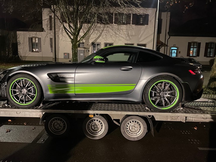 HZA-UL: Zöllner stoppen AMG-Mercedes aus der Schweiz; 3. Fall von Sportwagenschmuggel