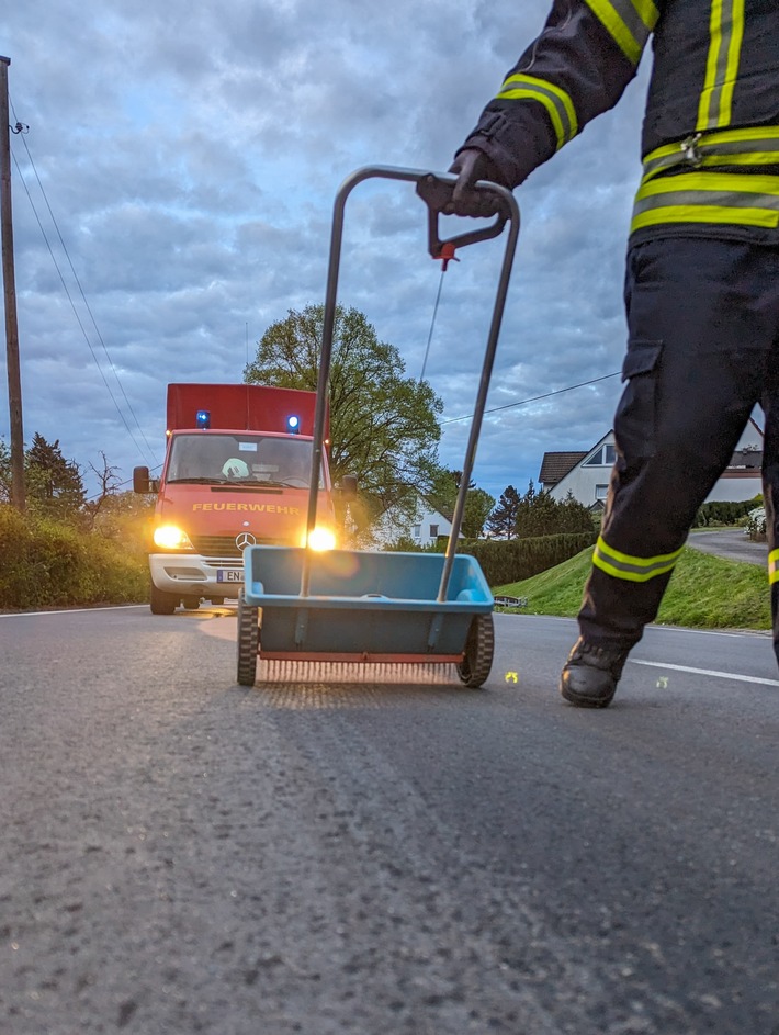 FW-EN: Zwei Ölspuren im Stadtgebiet