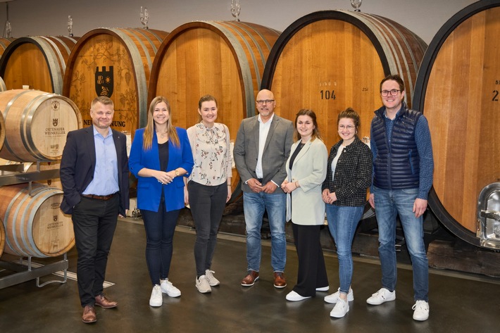 Presse-Information: Vermarktung regionalen Weins stärken