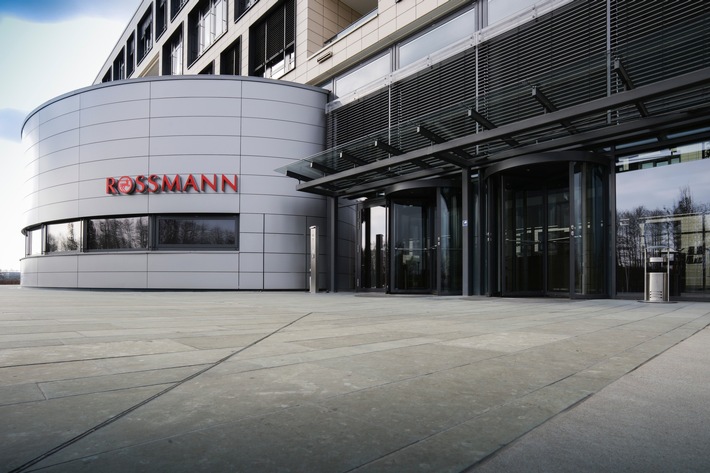 Pressemitteilung: Nach gestoppter Entlastungsprämie: ROSSMANN zahlt 500-Euro-Sonderzahlung an Mitarbeiter