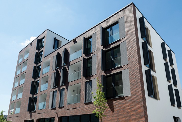 Neuer Wohnraum für die Neue Weststadt: Übergabe des klimaneutralen RVI-Gebäudes Desiro in Esslingen am Neckar