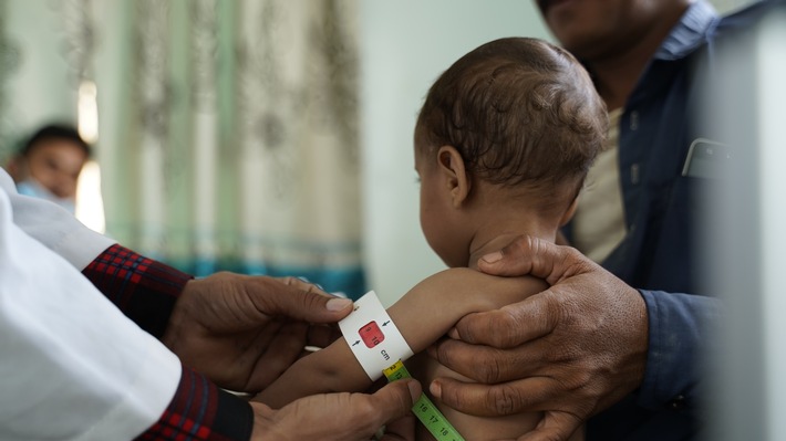 9 Jahre Krieg im Jemen: Kürzungen der humanitären Hilfe führen zu einem Anstieg der Unterernährung
