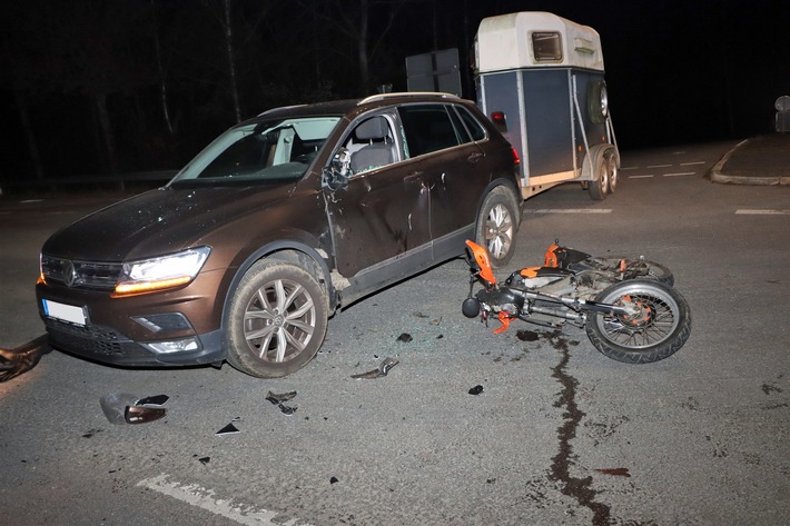 POL-GM: 121121-880: Motorradfahrer bei Unfall schwer verletzt
