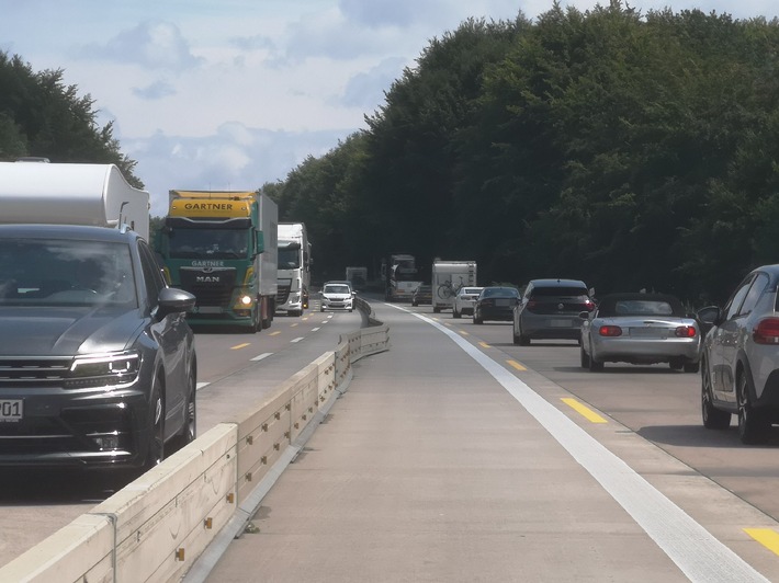 POL-DEL: Autobahnpolizei Ahlhorn: Verkehrsunfall auf der Autobahn 1 im Bereich der Gemeinde Harpstedt +++ Zeugenaufruf