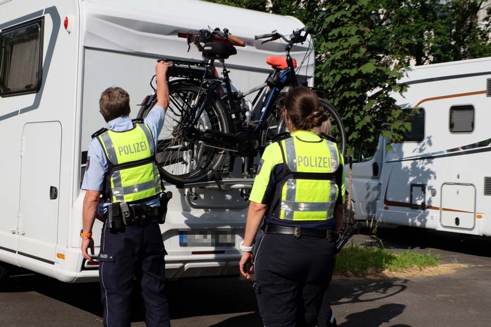 POL-RBK: Rheinisch-Bergischer Kreis - Ferienzeit ist Reisezeit - Wiegeaktion der Polizei erfolgreich