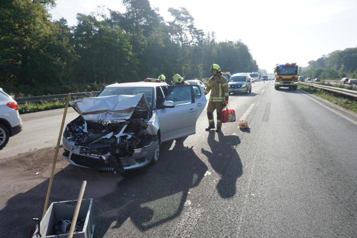 FW Ratingen: Ratingen-Breitscheid, BAB 3 FR Oberhausen, 10:22 Uhr, 11.10.2022