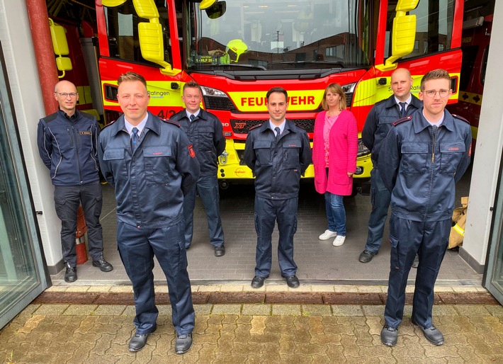 FW Ratingen: Team verstärkt - Neue Feuerwehrmänner befördert und vereidigt!