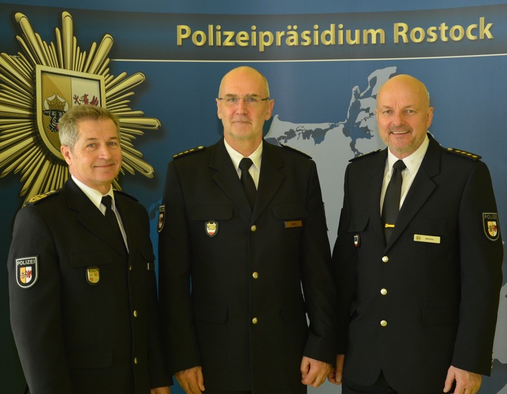 POL-HRO: Neuer Leiter des Führungsstabs des Polizeipräsidiums Rostock offiziell ins Amt eingeführt